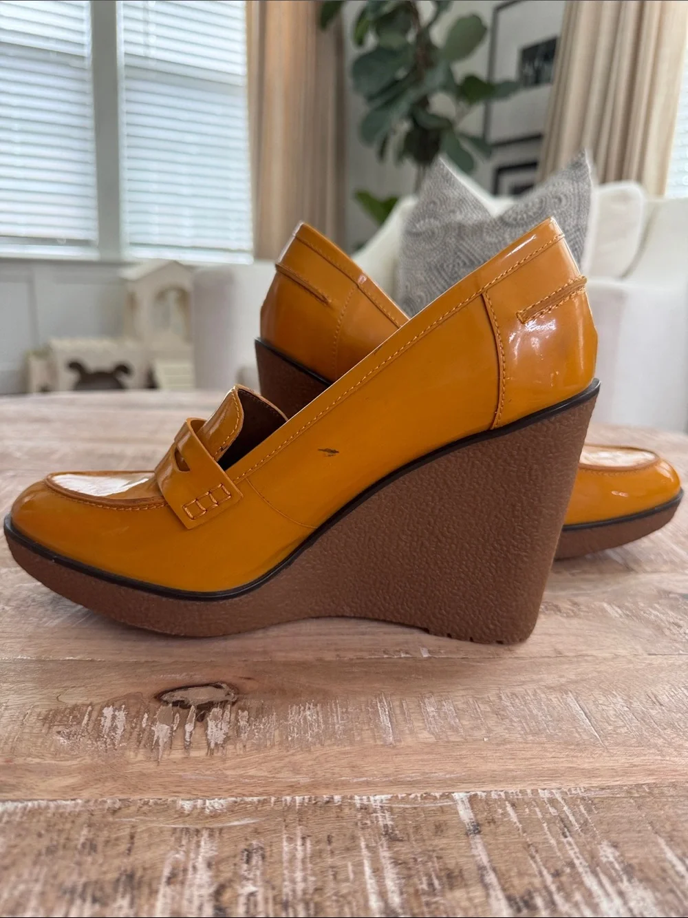 Carlo Pazolini Patent Leather Loafer wedge Heel Size 39